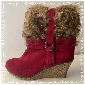 Breckelles Kansas mid-calf wedge boots NWOT size 7